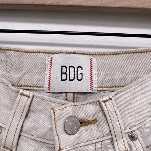 BDG Cowboy High Rise Distressed Jeans Tan Bootcut Size 27 - Picture 3 of 13